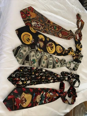 Lote De 5 Corbatas De Colección Cuello Looney Tunes Bugs Bunny Lucas Taz Y La Pandilla Foto 1 de 4