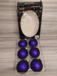 4 adornos de vidrio de árbol de Navidad bola azul/violenta de 2,62"" de Christmas Shoppe." En buen estado! - Imagen 1 de 23
