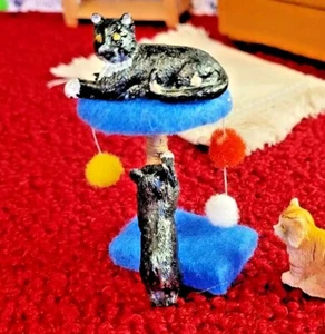 dolls house Wooden Cat Accessory 1.12th cat scratcher Colour Blue - Picture 1 of 1