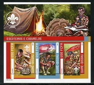 Guinea-Bissau 2021 Boy Scout & Funghi Foglio come Nuovo Mai Incernierato - Foto 1 di 1