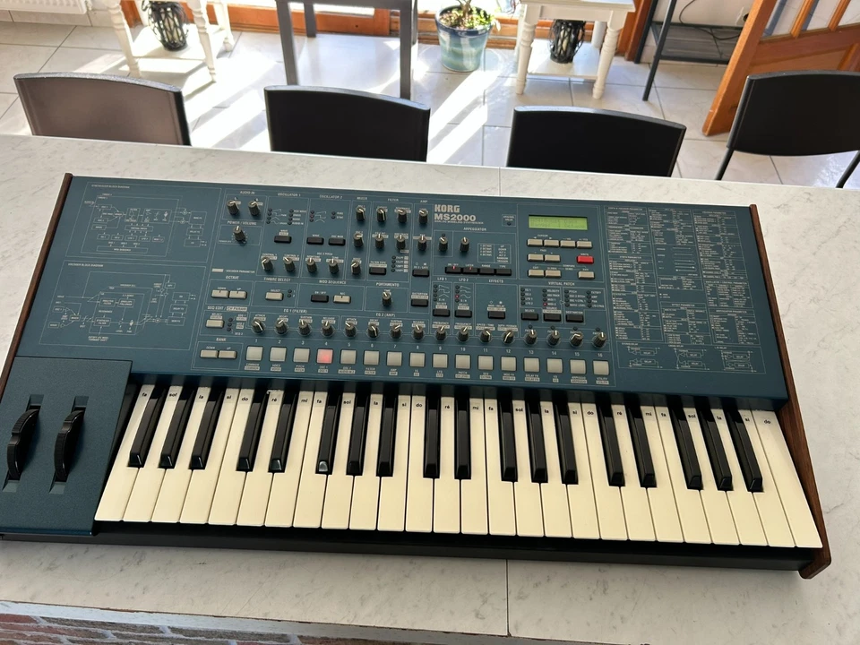 Korg MS2000 Synth - Bild 1 von 4