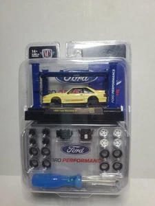 2024 M2 Machines Model Kit 1988 Ford Mustang GT mit Lift R69 Foxbody 1:64 NEU! - Bild 1 von 3