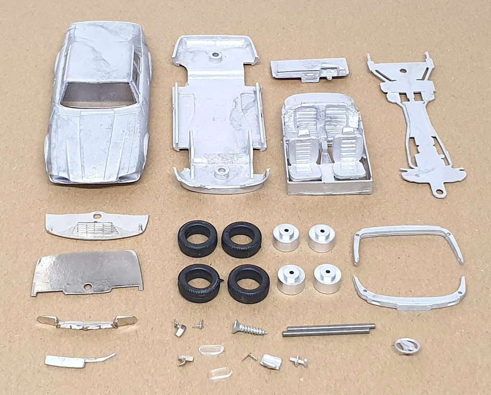 Kit Western Models escala 1/43 sin construir WP115 - 1987 Jaguar XJS V12 Foto 1 de 4
