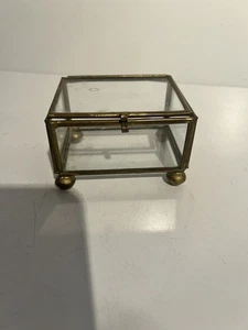 Glas Schatulle Deckeldose Messingrahmen verglast 90 x 70 mm, - Picture 1 of 5