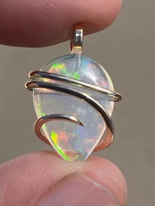 Ciondolo pera cabochon etiope opale 11,16 ct oro giallo 14 carati forgiato avvolgente Totl Wt - Foto 1 di 11