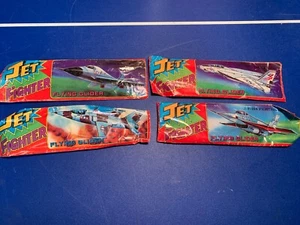 Paquete de 4 aviones de combate Flying Glider 1986 - BEE International Commerce - Imagen 1 de 2