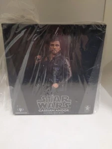 STAR WARS ROGUE ONE CASSIAN ANDOR 1/6 SCALE BUST - Bild 1 von 6