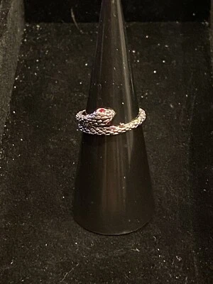 Anillo de serpiente de plata Slithery con ojos rojos rubí talla 6 Foto 1 de 3