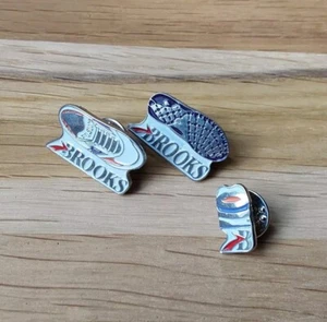 Pin’s Brooks Fusion Sport Running Shoes Lot 3 Pins Set - Picture 1 of 4