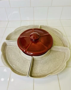 Vintage rot & beige 6 Stück Lazy Susan Chip & Dip/Crudité/Dim Sum Set Whittford - Bild 1 von 8