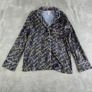Top de pijama Victorias Secret mediano negro con botones delanteros con logotipo en todas partes ropa para dormir - Imagen 1 de 10