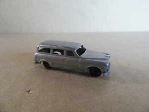 531 J 1960'S Cadum Pax 1:90 Peugeot 403 Famiglia Grigia Giocattolo Plastica - Picture 1 of 6