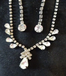 Rhinestone Necklace & Earring Set Beautiful with Sparkly Rhinestones Vintage - Picture 1 of 10