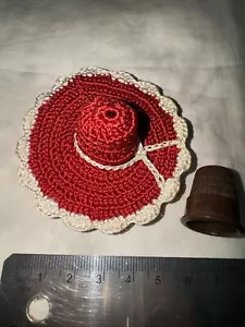 DECO needle & thimble holder in shape of a hat with thimble - VG condition - Picture 1 of 6