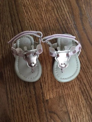 Sandalias de Tanga Ezra Jirafa Genuinas Niños Oshkosh Oro Rosa Talla 2 Foto 1 de 4