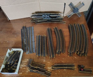 Atlas HO snap track lot includes Terminals , Switches & layout book - Picture 1 of 7
