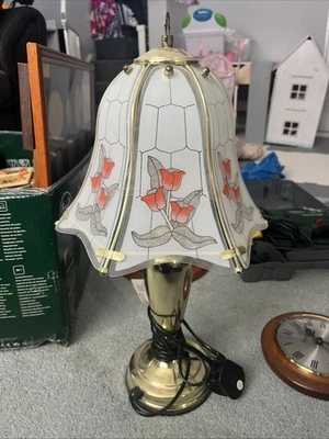 Tischlampe Glasschirm im Tulpen-Blumendesign funktionsfähig 18,5" hoch - Bild 1 von 2