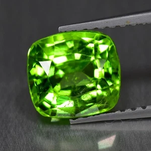 2.15Ct Pleasant Sparkles 100% Natural Green Peridot _Pakistan - Picture 1 of 1