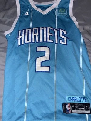 Jersey Lamelo Ball Foto 1 de 3