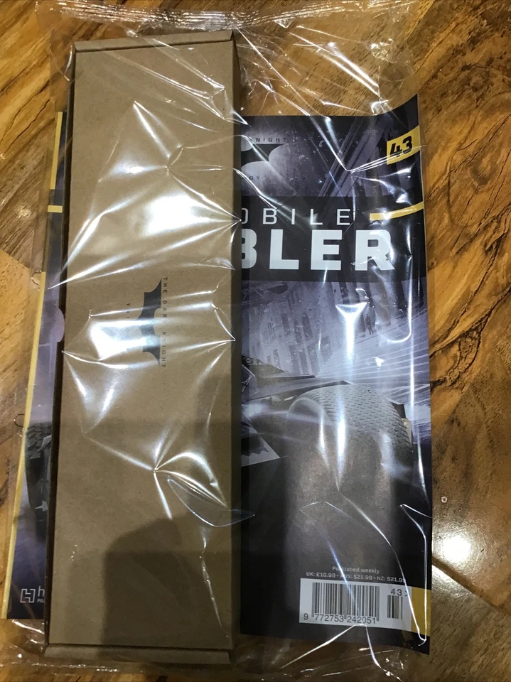 BUILD THE BATMOBILE TUMBLER 1:8 HACHETTE issue 43,collectors edition,Dark Knight - Image 1 of 1