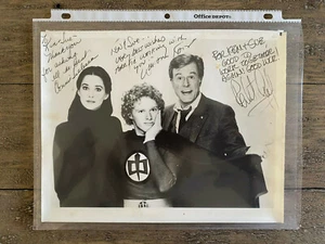 The Greatest American Hero Cast Signed Photo 8 x 10 William Katt Sellecca Culp - Picture 1 of 5