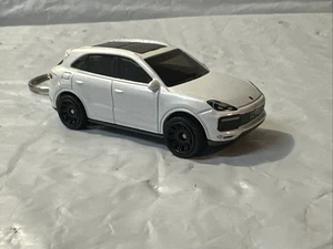 Porsche Cayenne Turbo Matchbox Custom Schlüsselanhänger Neu lose Maßstab 1:64 - Bild 1 von 6