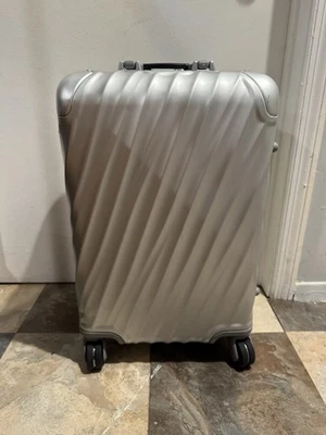 Tumi 19 Degree Aluminum International Carry-On  22.0 x 14.0 x 9.0in - Image 1 of 4
