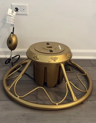 Vickerman 22" Gold Rotating Tree Stand Up To 120Lbs - Image 1 of 4