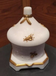 VINTAGE, ORNATE IMPERIAL MILK GLASS W/GOLD TRIM BEE HIVE HONEY JAR - Picture 1 of 14