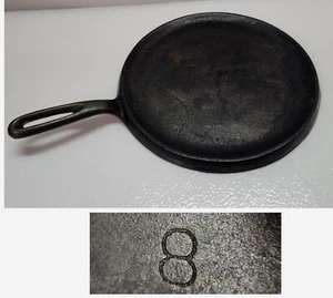 Lodge Cast Iron #8 Griddle 9"  (unmarked older version) USA - Picture 1 of 12