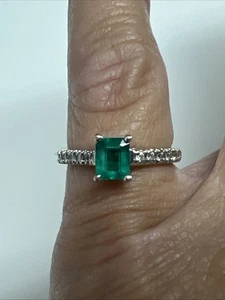 Anello con smeraldo e diamanti taglio smeraldo 14 kt misura 6 - Foto 1 di 9