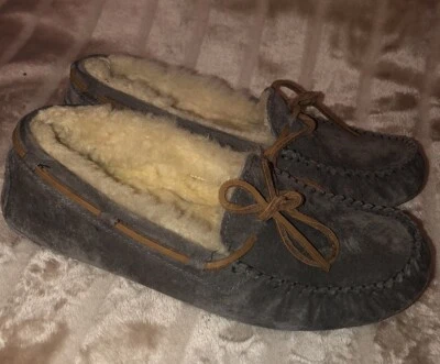 UGG Dakota | S/N 5612 | Moccasin Slip on Pewter/Gray | Women’s Size 7 - Image 1 of 4