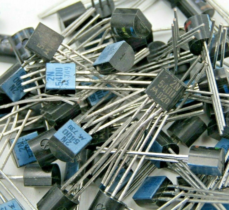 ( 20 PCS ) 2N5400 MOTOROLA 120V 600mA BJT PNP TO-92 TRANSISTOR  - Image 1 of 1