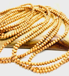 SANDALIA BLANCA MADERA NATURAL FRAGNADA SUELTA 108 CUENTAS ORACIÓN MEDITACIÓN YOGA MALA - Imagen 1 de 8