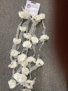 Wilton Organza Small Rose Garland White 12’ - Picture 1 of 1