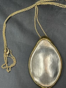 "Collar largo de 19"" firmado Alexis Bittar ovalado con forma de ostra Lucite tallado a mano" - Imagen 1 de 19