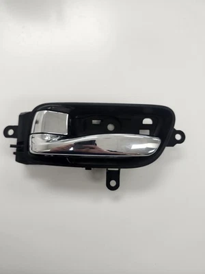 Conjunto de manija de puerta interior delantera derecha Nissan Máxima 2016-2019 806704RA0A OEM Foto 1 de 2