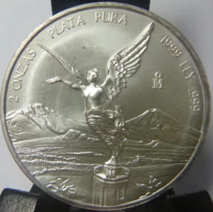 Moneda de plata UNC 1999 2 Onza Libertad .999 de México en portador de plástico de 3 por 3 - Imagen 1 de 7