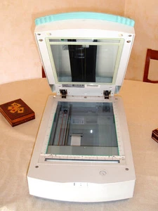 Linotype Hell scanner prof diapositive dia film negativi opachi Saphir Ultra 2 - Foto 1 di 1