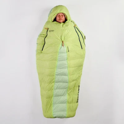 Therm-a-Rest Boost 650 32F/0C WIDE Sleeping Bag | Extra Wide - 3 Lengths - Image 1 of 4