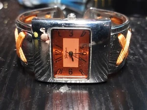 Vintage Fashion Jewelry Women's Geneva Orange Cuff Wristwatch - Picture 1 of 2