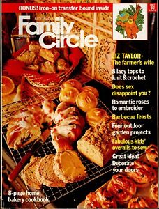 Family Circle Magazine - November 4, 1977 - 1970s Vintage Australian Magazine 
