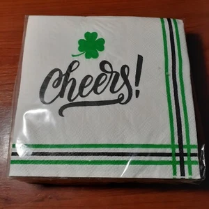 St Patricks Day Paper Party Napkins Cheers Shamrock Irish Cocktail Dessert 40 pc - Picture 1 of 3