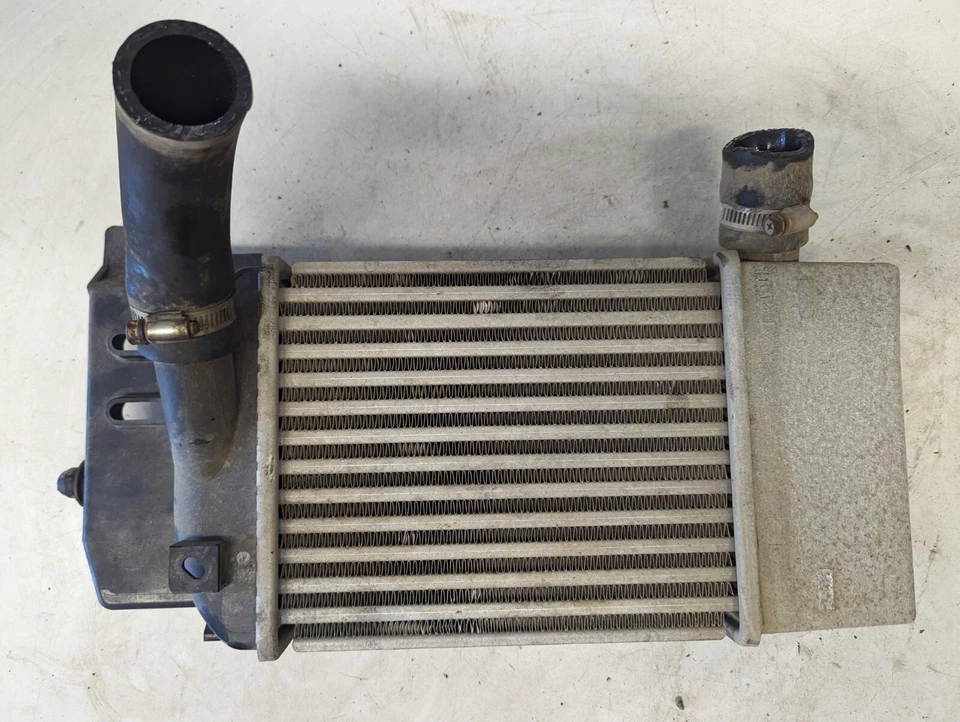 Toyota Yaris MK2 2009 1,4 intercooler diésel JD127100-5100 Foto 1 de 4