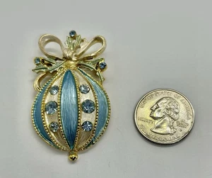 Broche Adorno Navidad Vintage Azul Aqua y Crema Esmalte Estrás Rayas Arco - Imagen 1 de 5