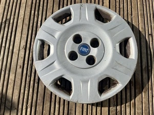 "Tapón de cubo de rueda único original Fiat Punto 14"" x1" - Imagen 1 de 7