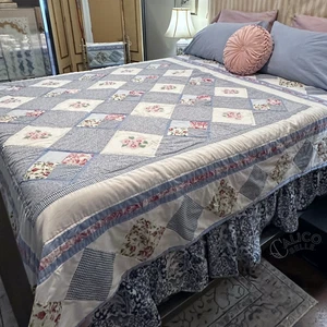 Vintage 90s Cottage Floral & Blue Farmhouse Gingham Patchwork Quilt - Full Queen - Picture 1 of 15