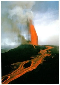 Lot of 2 Diff Postcards 4 x 6 Hawaii Volcanoes National Park Halemaumau Volcano - Picture 1 of 4