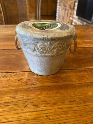 Swann Creek Candle Co. 100 % cera de soja nueva vela-albahaca lima Foto 1 de 4