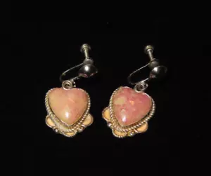 Orecchini Navajo Cuore Agata Rosa Fondello a Vite con Impostazioni a Scorrimento Sterling - Foto 1 di 7